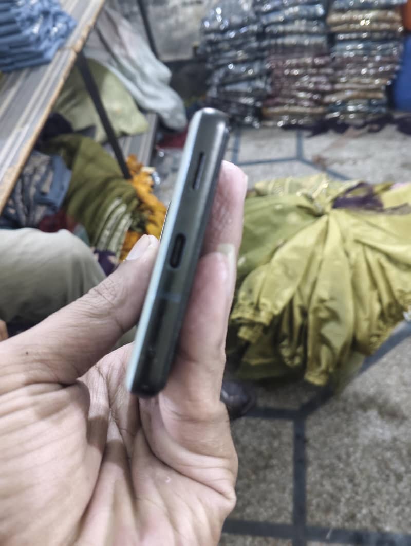 Google Pixel 6a 5
