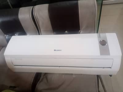 Gree Split Air Conditioner 1.5 Ton GS-18LM8L - Excellent condition