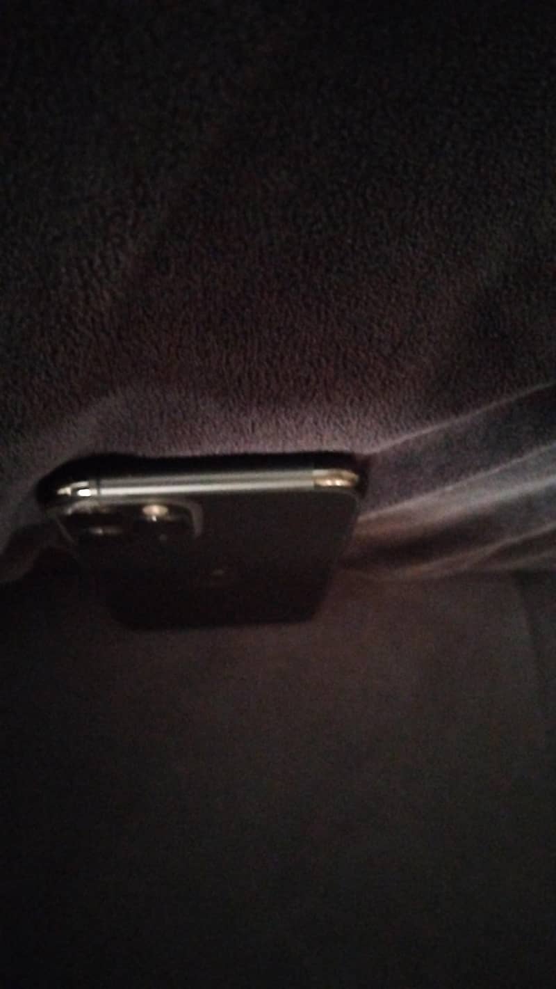 Apple iPhone 11 Pro 2