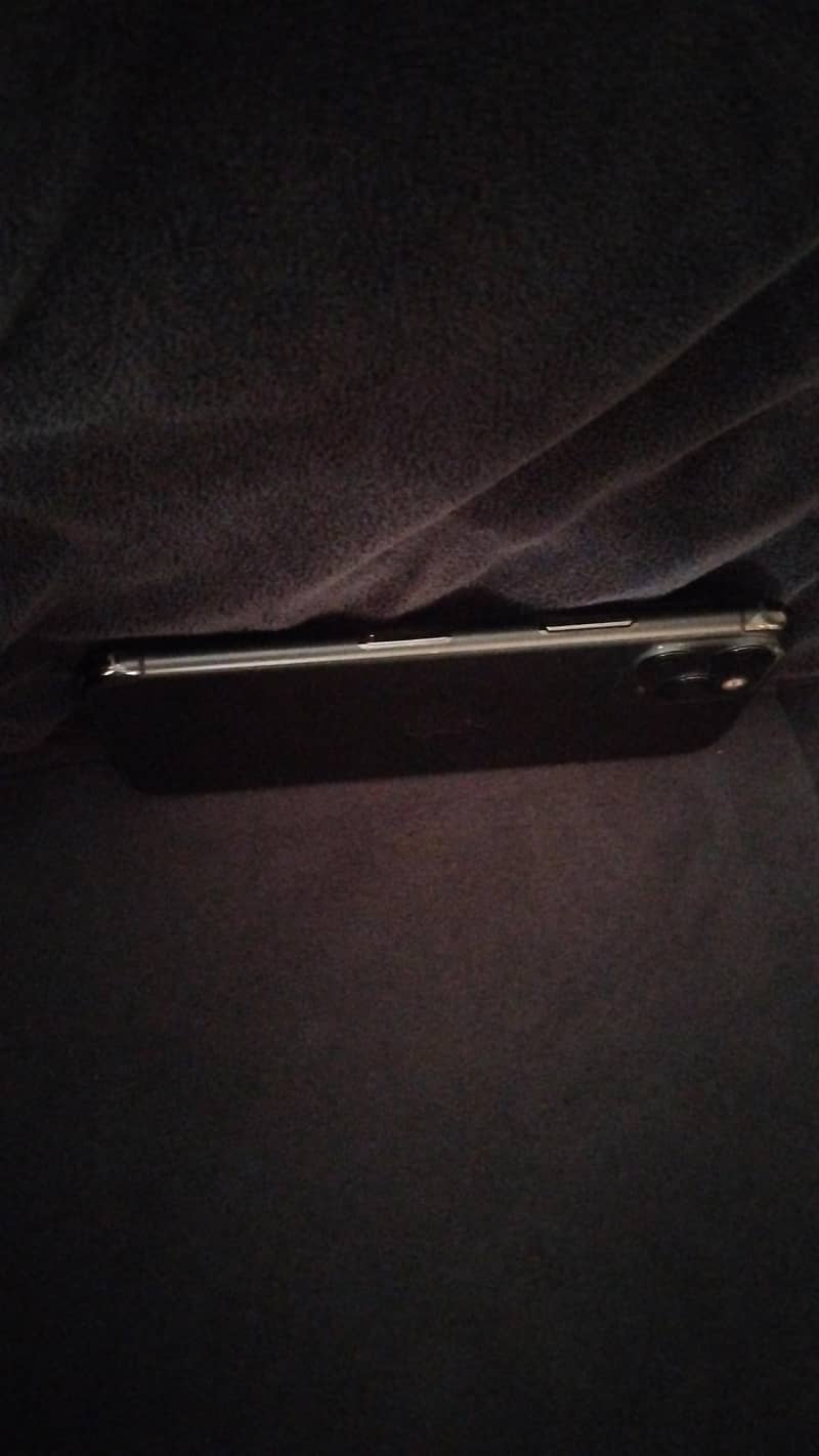 Apple iPhone 11 Pro 5