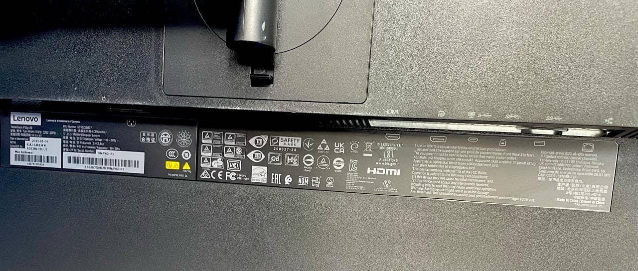 32 inch 4k Lenovo boderless 2