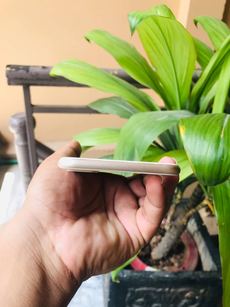 Apple iPhone 7 Plus 4