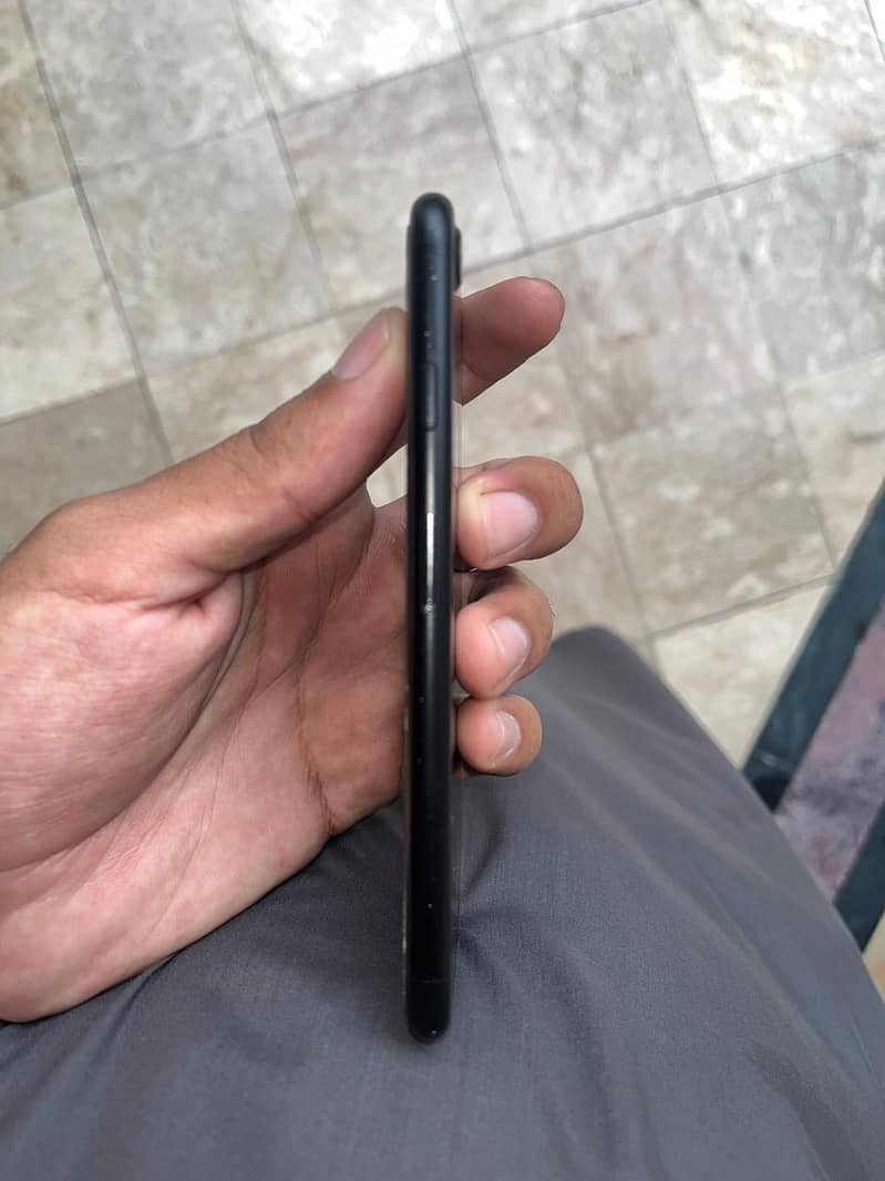Apple iPhone 7 1