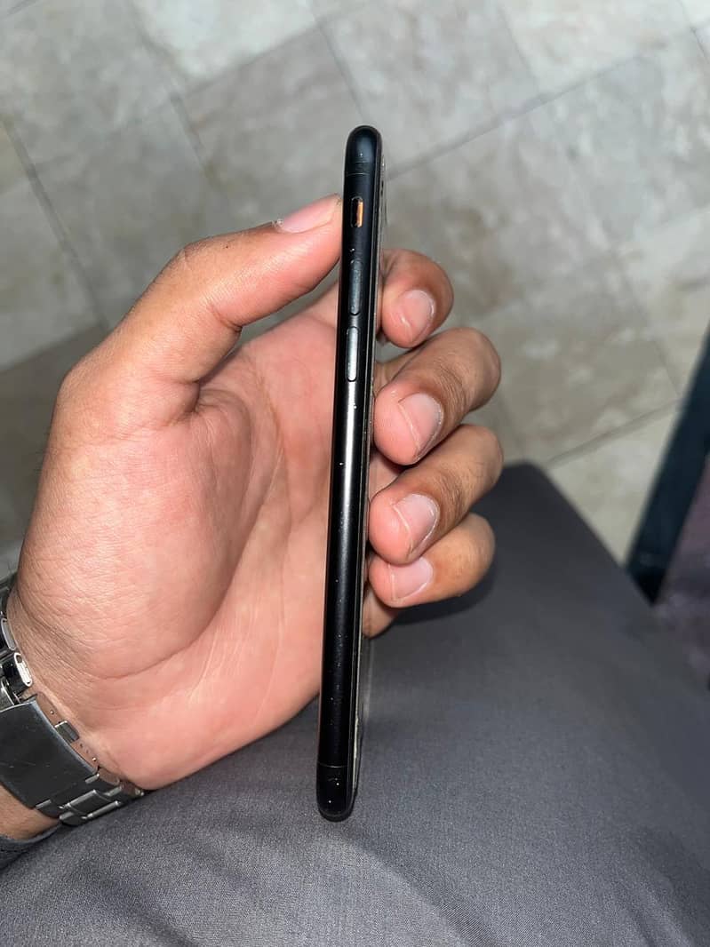 Apple iPhone 7 2
