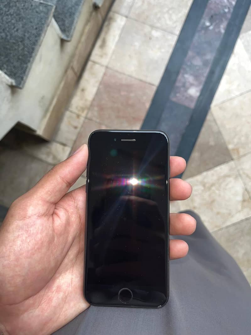 Apple iPhone 7 5