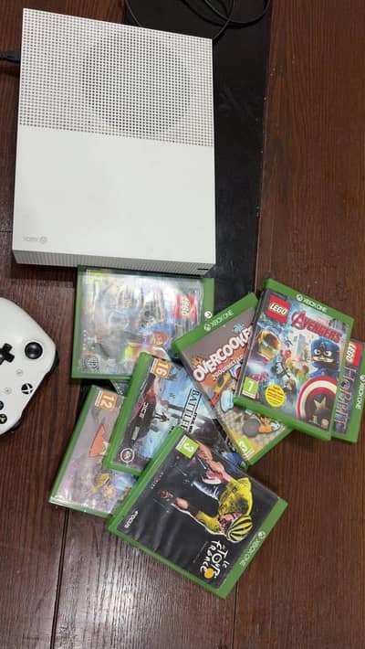Xbox gaming console
