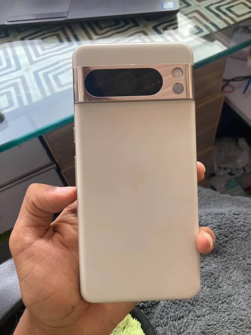 Google pixel 8 pro 0