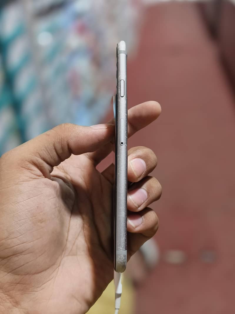 Apple iPhone 6 3