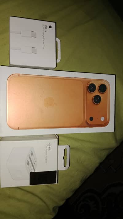 Iphne 17 Pro Max 256 GB from America for sale . just box open