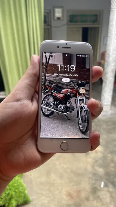 iphone 7 is up for sale