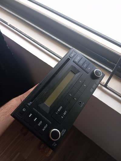 Original Genuine Nissan Car CD / Radio Player – AUX & MP3 (OEM)