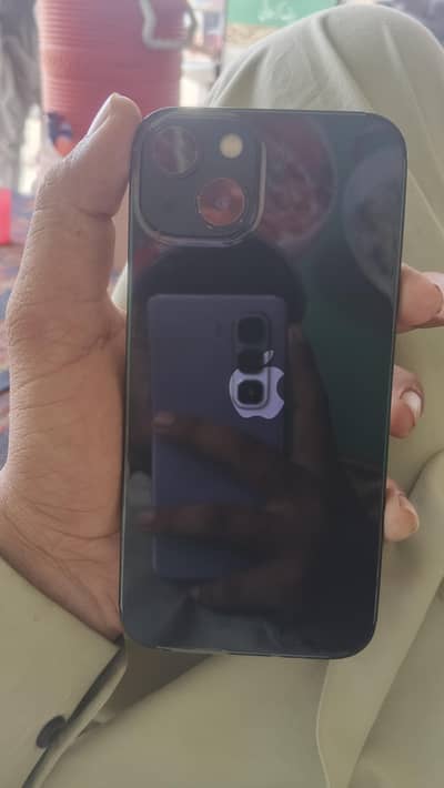 Apple iPhone 13