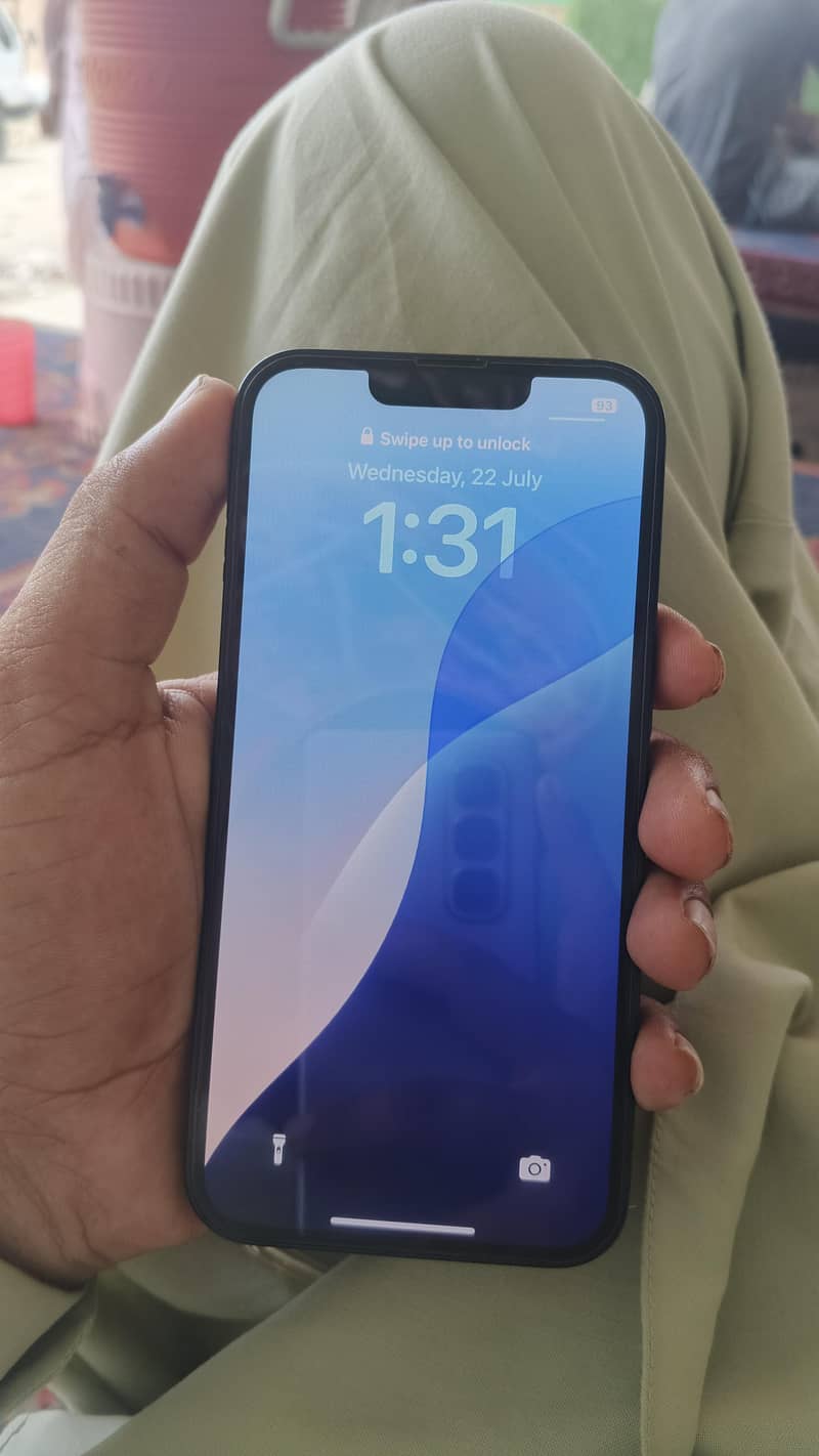 Apple iPhone 13 3