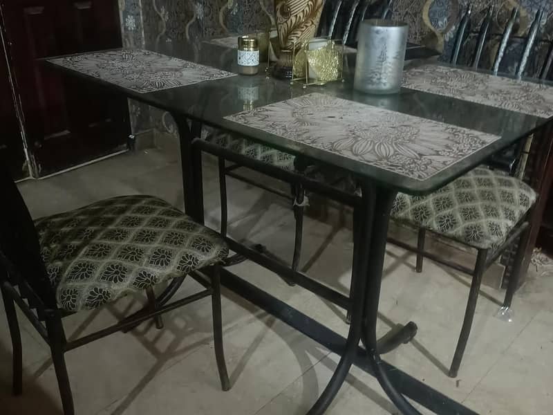 dining table with 4chairs 2