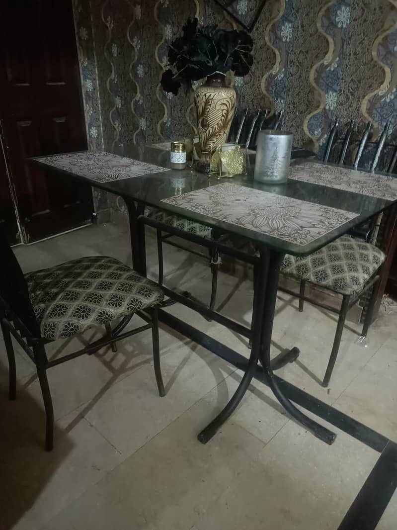 dining table with 4chairs 3