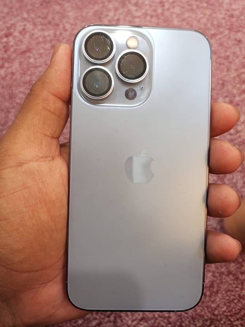iPhone 13 Pro 1