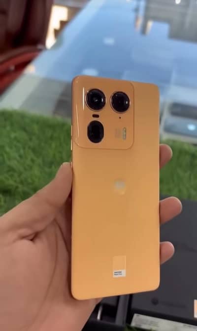 Motorola Edge 50 Ultra 16 512 GB mein official PTI pro 10 by 10