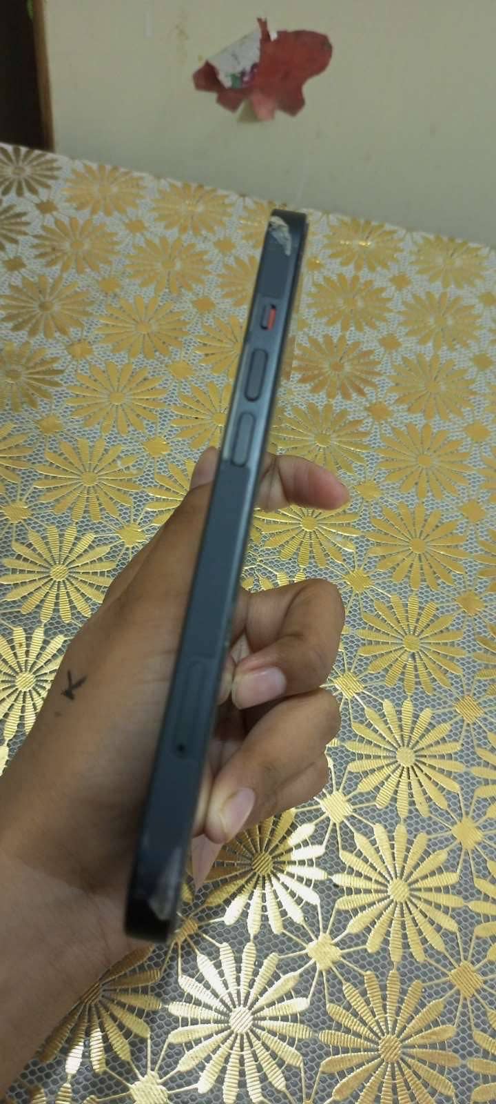 iPhone 13 2