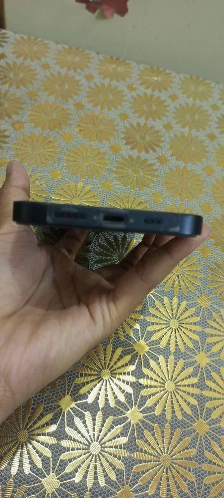 iPhone 13 3