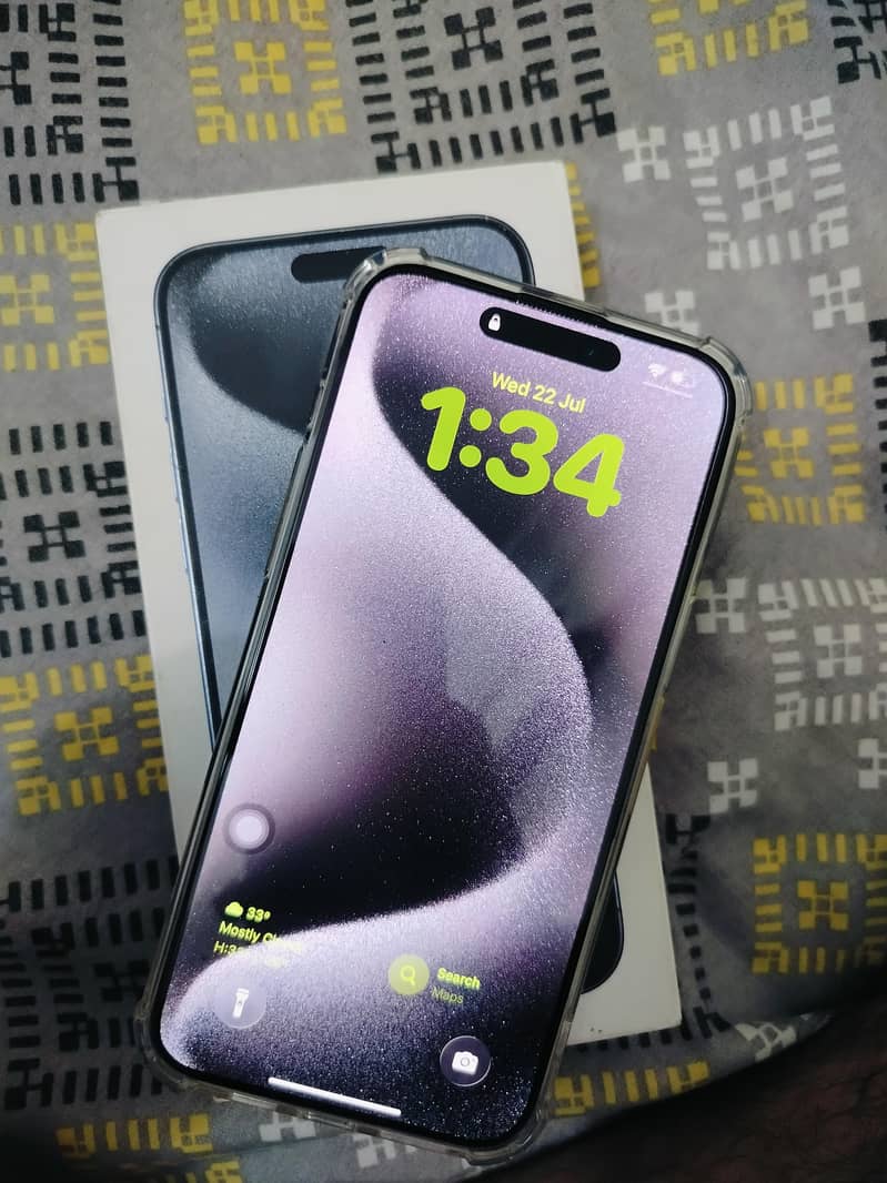 Apple iPhone 15 Pro Max 2