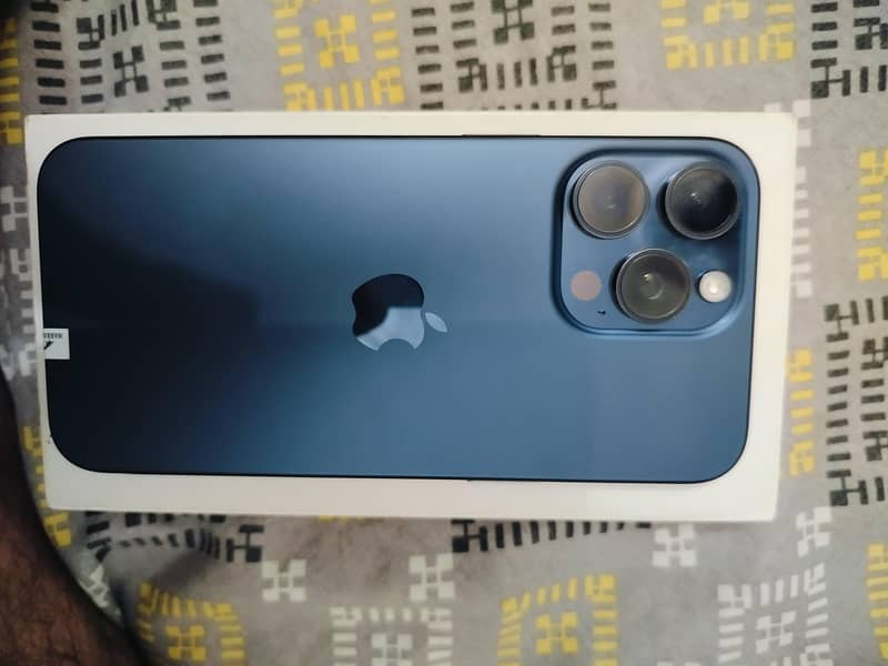 Apple iPhone 15 Pro Max 3