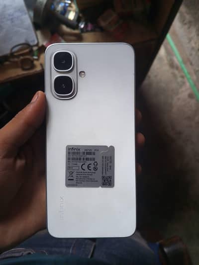 Infinix Smart 10 4+4/64 condition nee