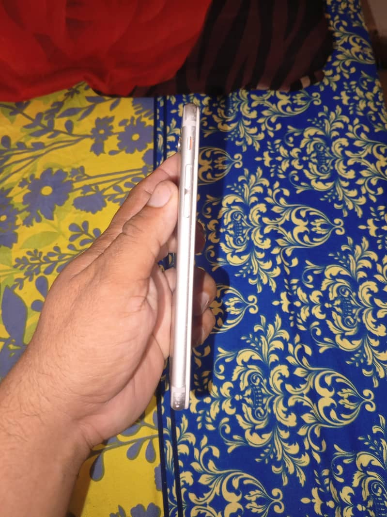 Apple iPhone 6S 5
