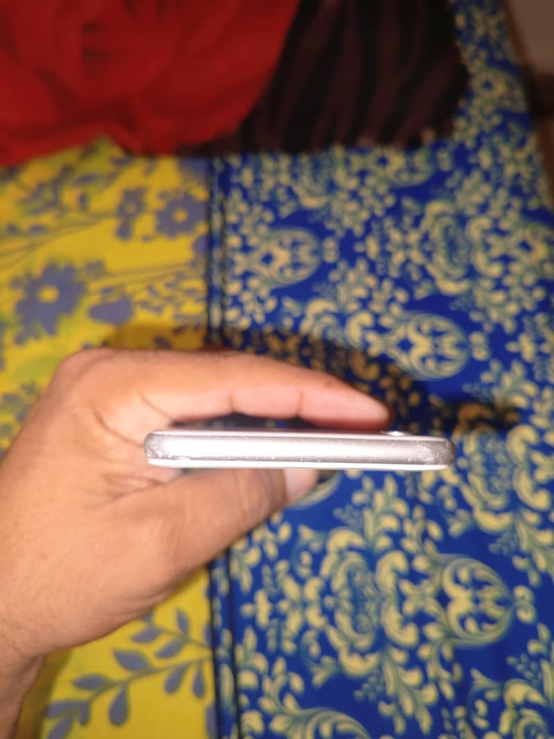Apple iPhone 6S 6