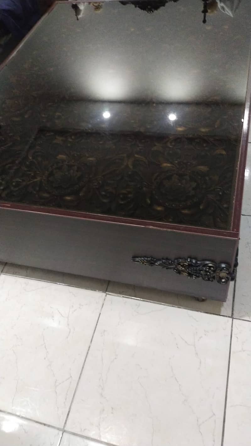 tv lounge table 4