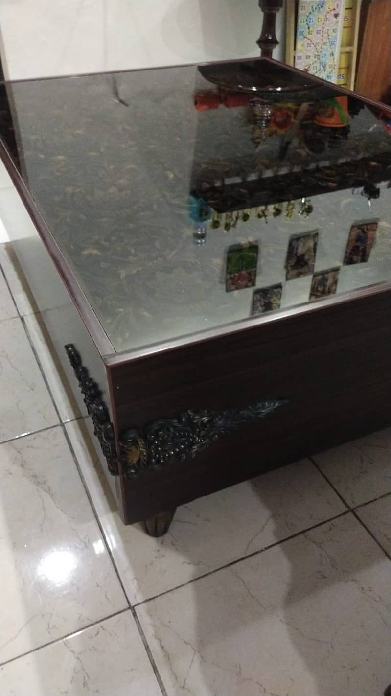 tv lounge table 5