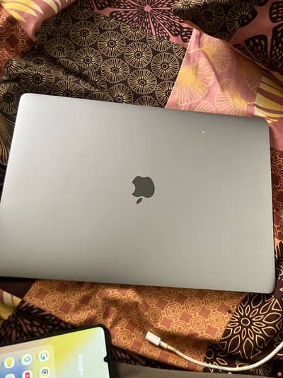 Macbook Pro 2019 19inch