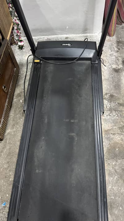treadmill machine /running machine