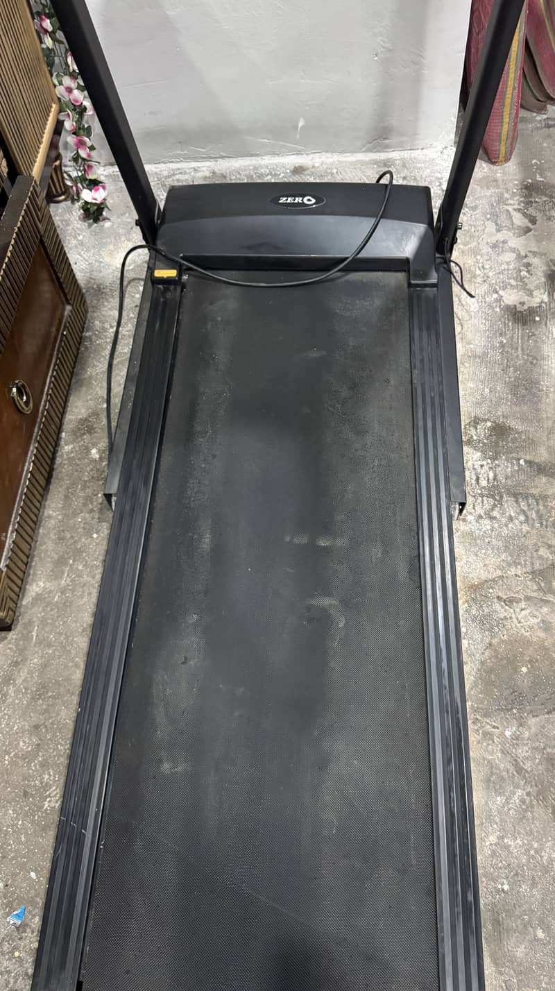 treadmill machine /running machine 0