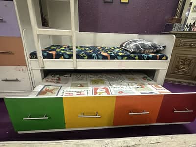 Kids bunk bed