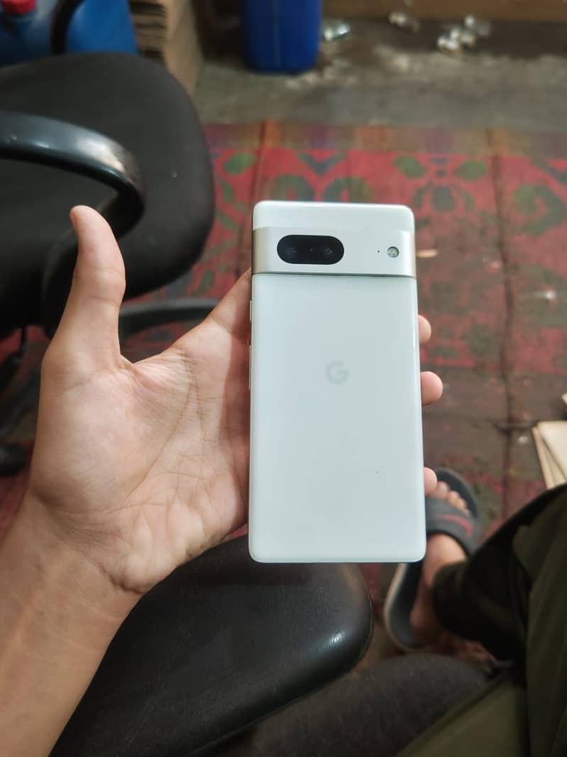 Google Pixel 7 5