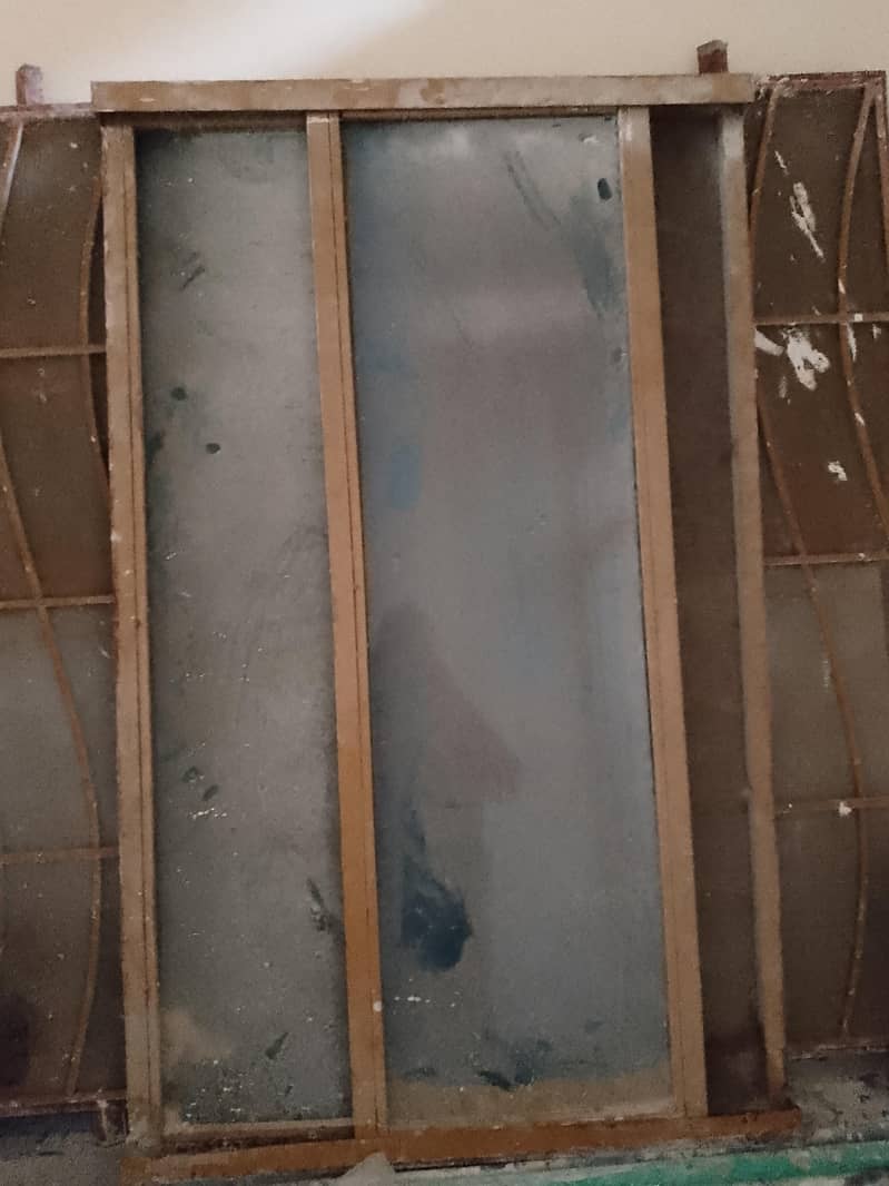 iron window 1