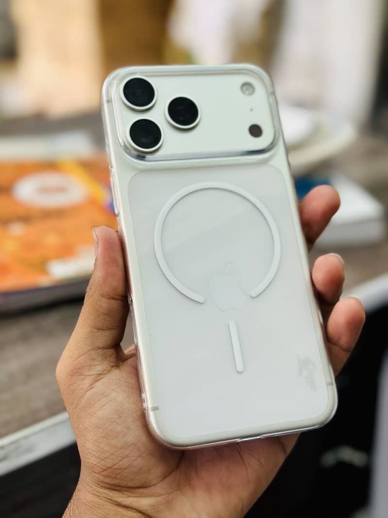 iPhone 17 Pro Max 6