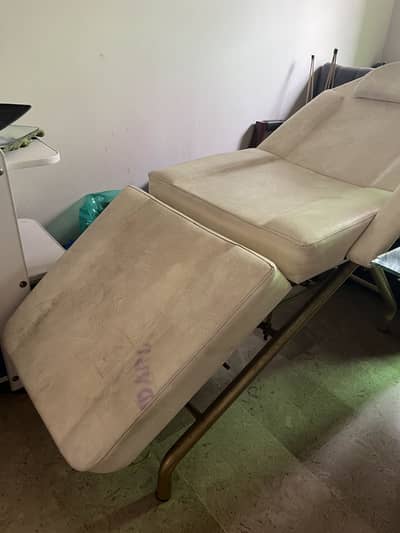 Couch for clinics and salons
