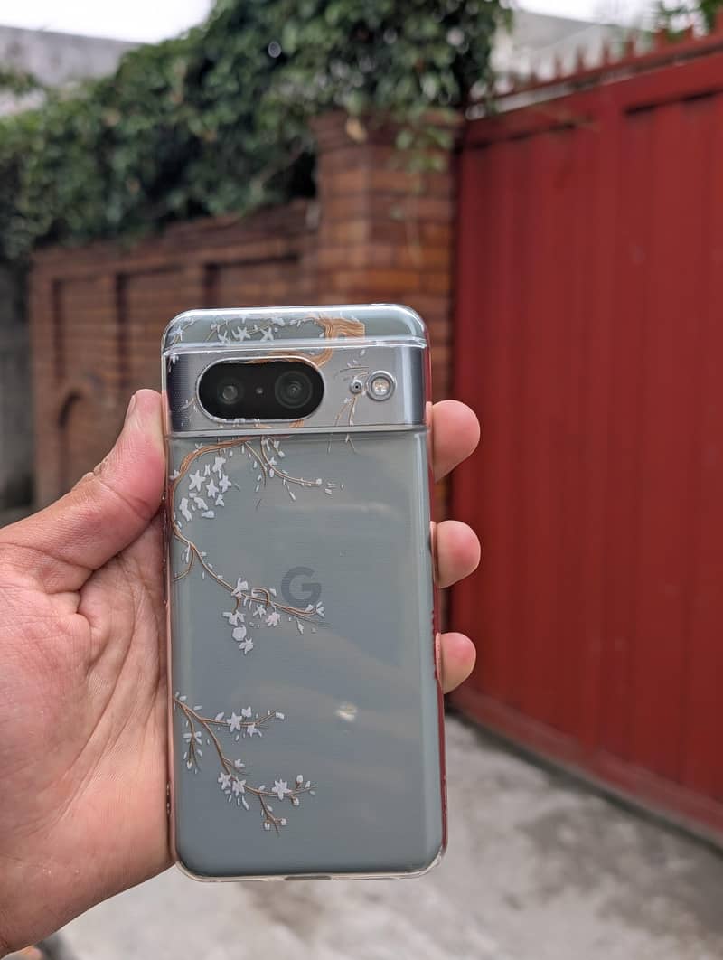 Google Pixel 8 2