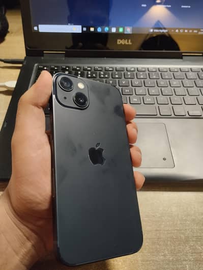 Apple iPhone 13