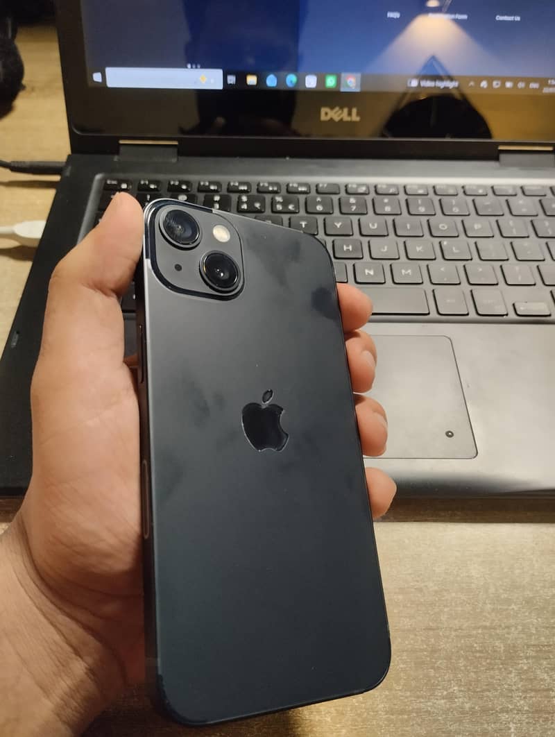 Apple iPhone 13 with box and original cable 0