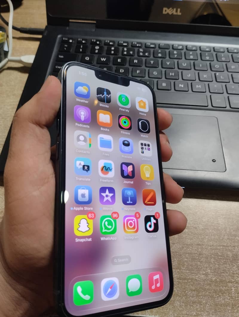 Apple iPhone 13 with box and original cable 2