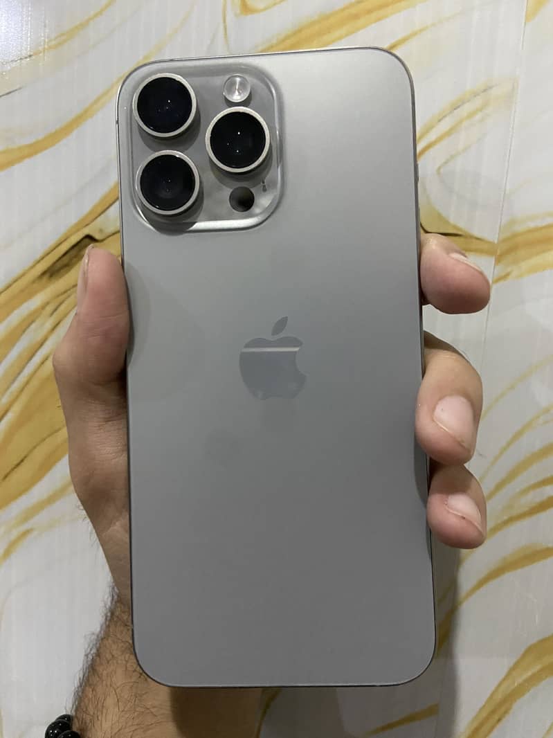 Iphone 15 pro max 0