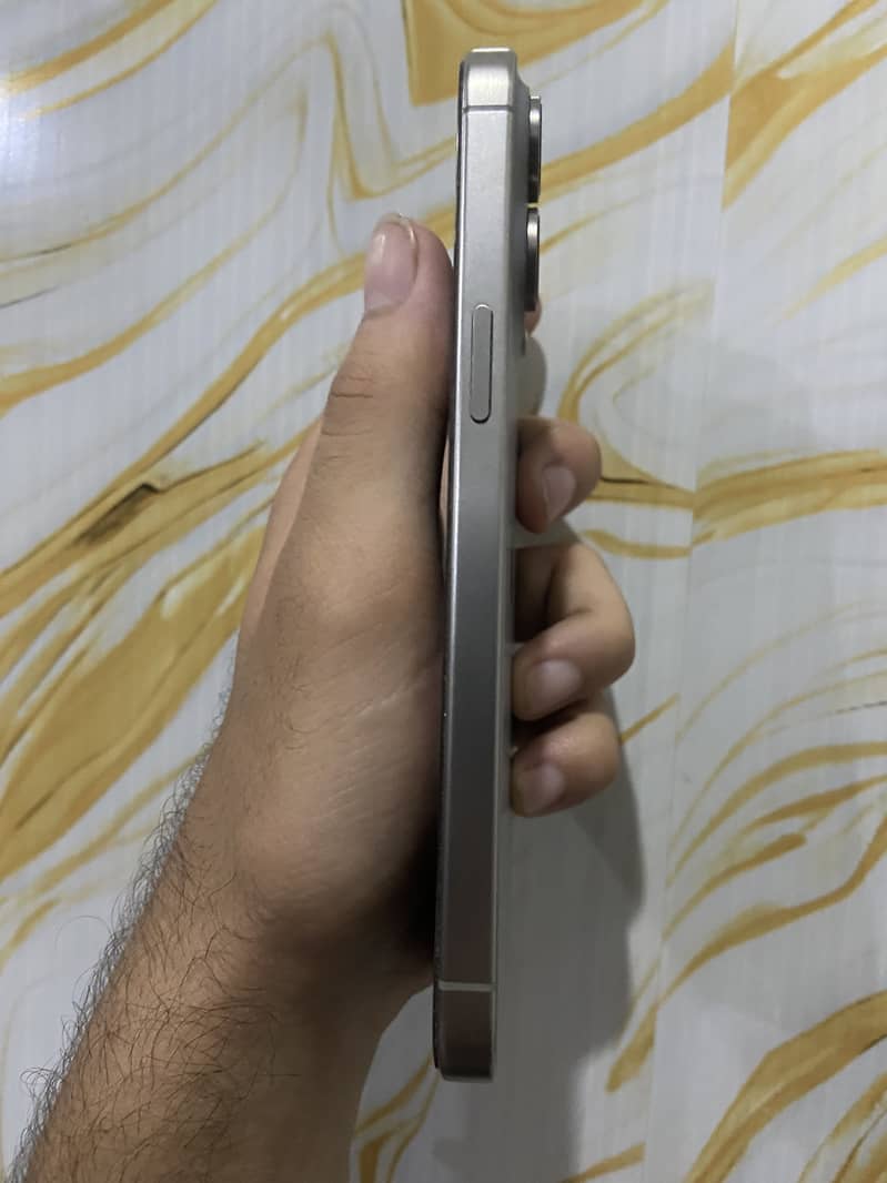 Iphone 15 pro max 2