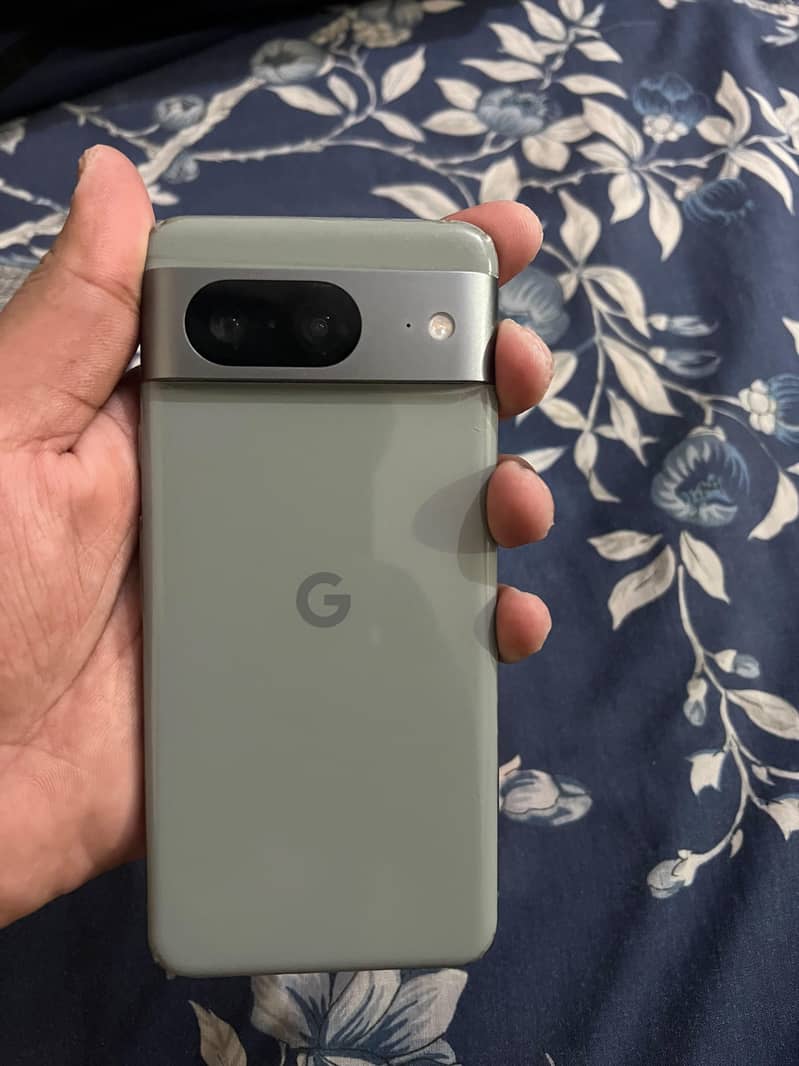 Google Pixel 8 3