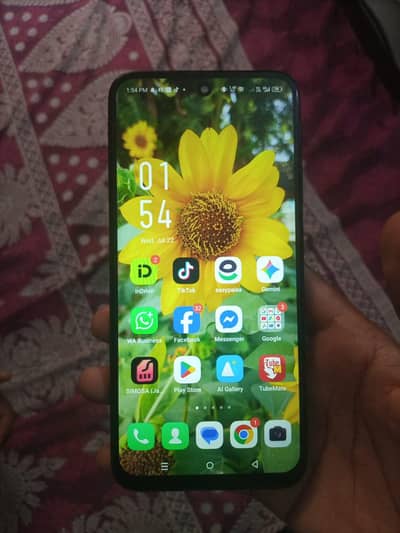 Infinix Hot 50i 6+4GB ram and 128GB memory