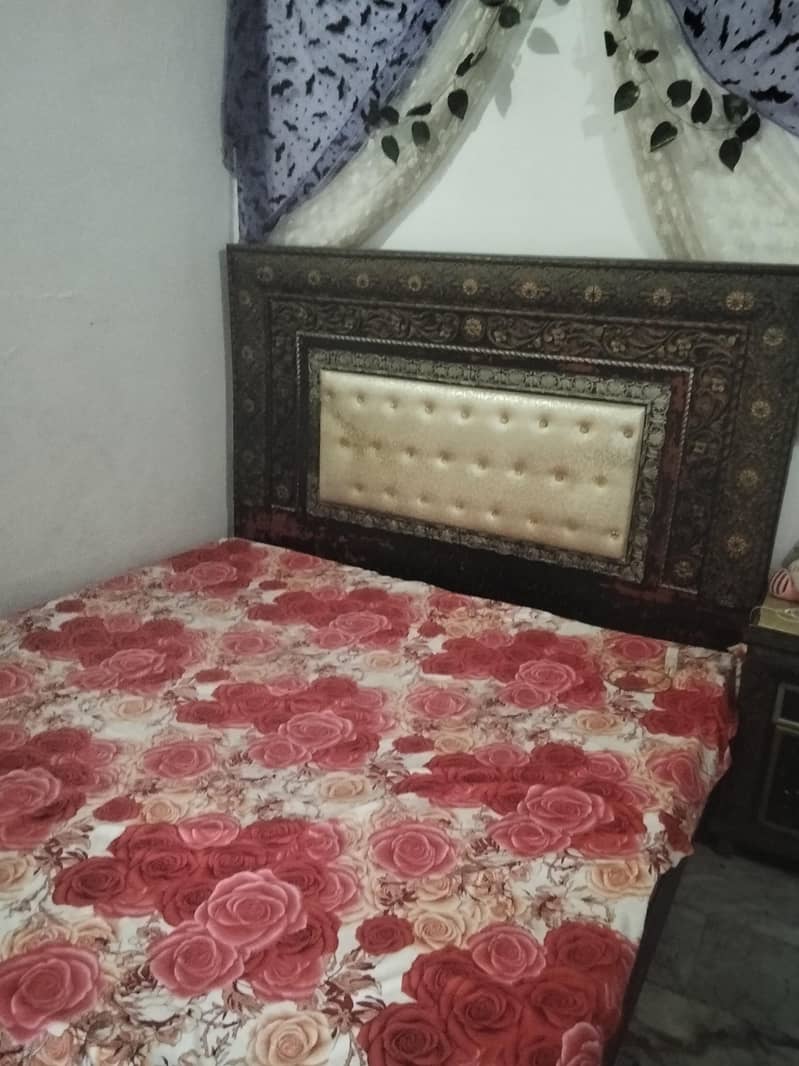 bed with dressing 3