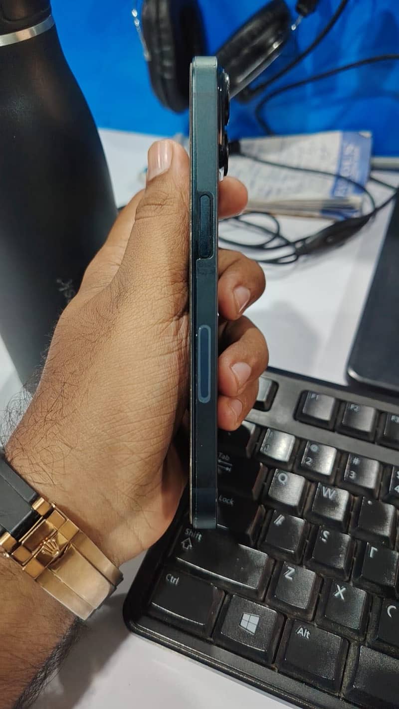 Apple iPhone 14 7
