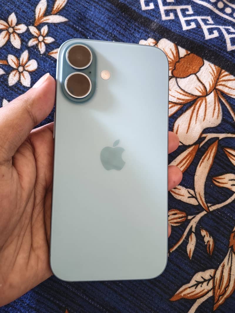 Apple iPhone 16 1