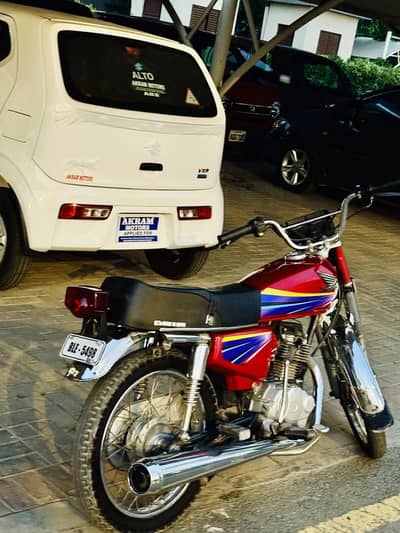 red color ma Honda han all. ok han rim ka Kam. hona han bss